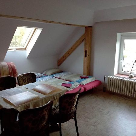 Apartman Police Nad Metuji Apartment ภายนอก รูปภาพ