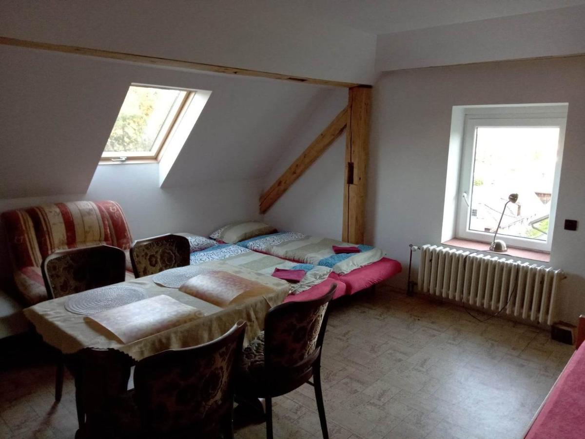 Apartman Police Nad Metuji Apartment ภายนอก รูปภาพ