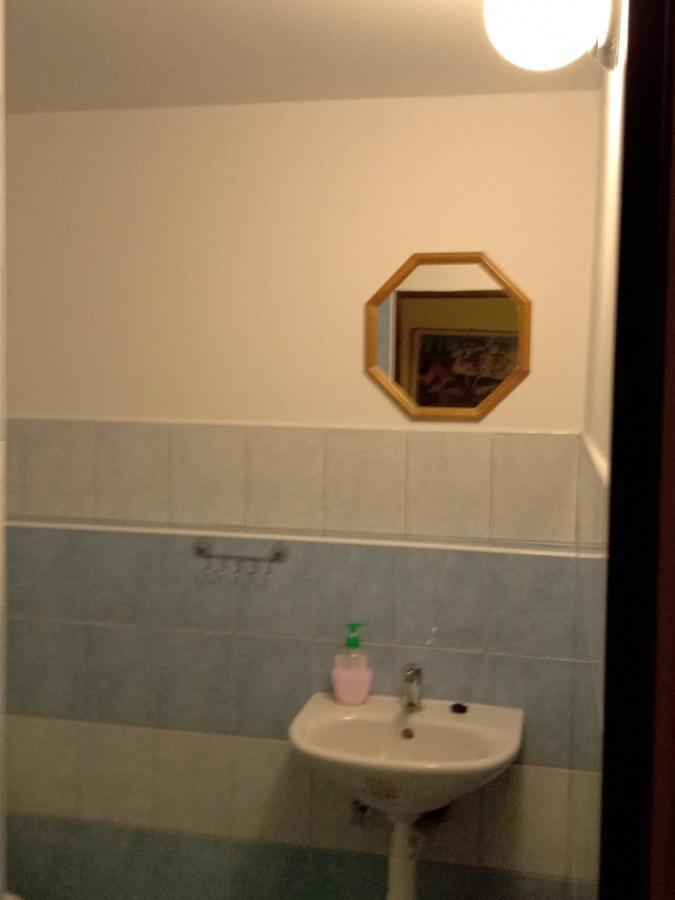 Apartman Police Nad Metuji Apartment ภายนอก รูปภาพ
